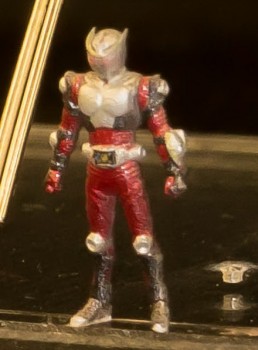 G001