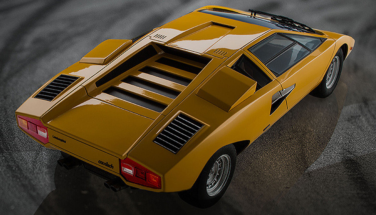 GOODSMILE RACING 2016年9月26日發售: 完成品 1/12 Lamborghini