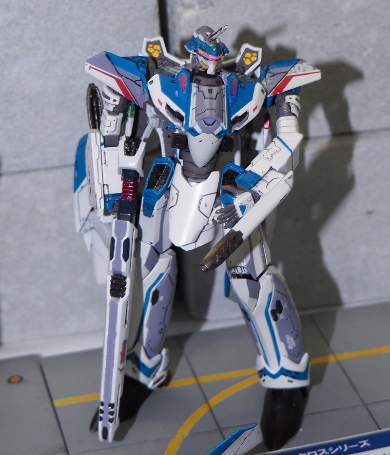 T003