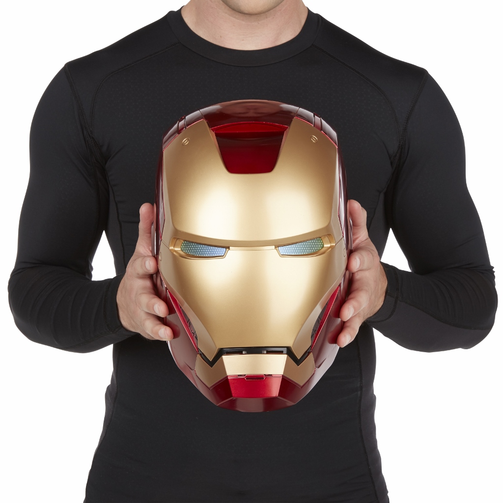 B7435AS00_DAD_AVN_LegendsGearIronManHelmet_life_6064 (1024x1024)