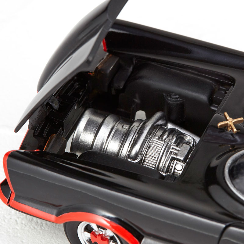 海洋堂 2016年12月發售: Figure Complex Movie Revo No.005 Batmobile