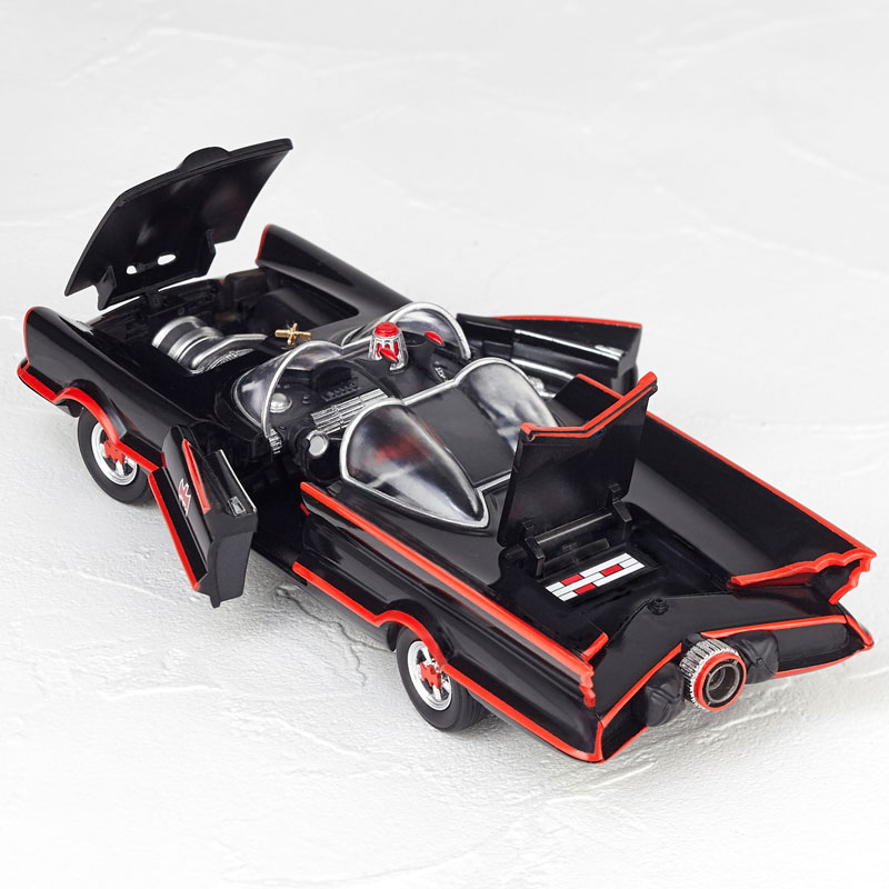 BATMOBILE 1966 　海洋堂MOVIE　REVOシリーズNo.005 海洋堂 2016年12月發售: Figure Complex Movie Revo No.005 Batmobile