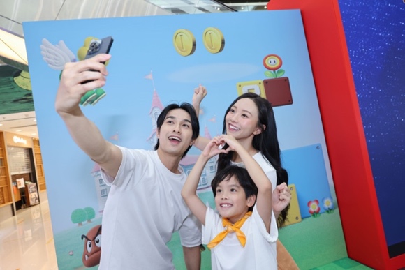 A person and person taking a selfie with a child

AI-generated content may be incorrect.