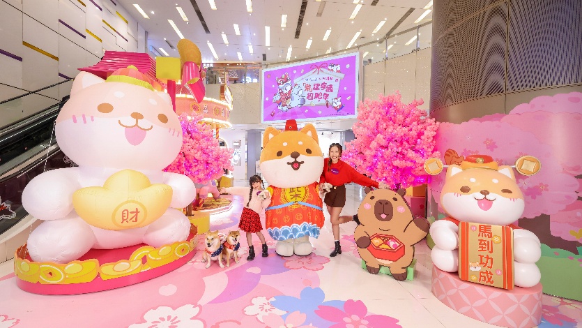 A group of people posing with stuffed animals

AI-generated content may be incorrect.