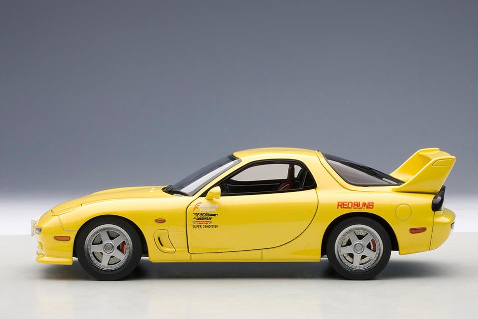 新电影版《头文字d legend1 -觉醒-》第2弹 mazda infini rx-7(fd3s)