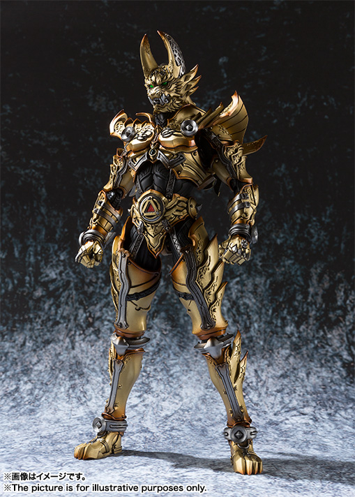 BANDAI 2015年11月發售: 魔戒可動黃金騎士GARO (冴島鋼牙) 8,500Yen