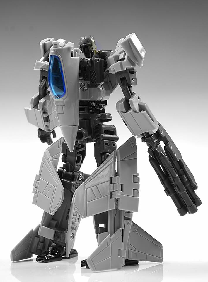 action toys 2016年8月发售: machine robo series 03 《天威勇士》