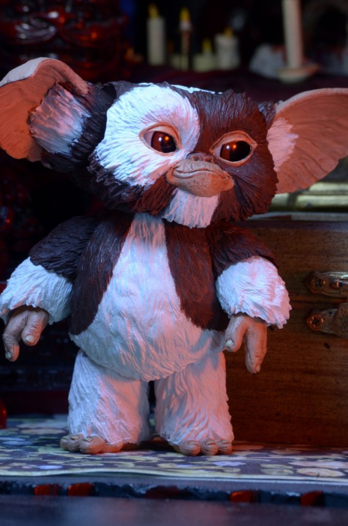 年6月发售: 7″ scale action figure 《gremlins》ultimate gizmo