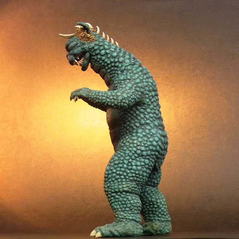 x-plus 2017年5月发售: 东宝大怪兽系列 gabara 12,960yen连税