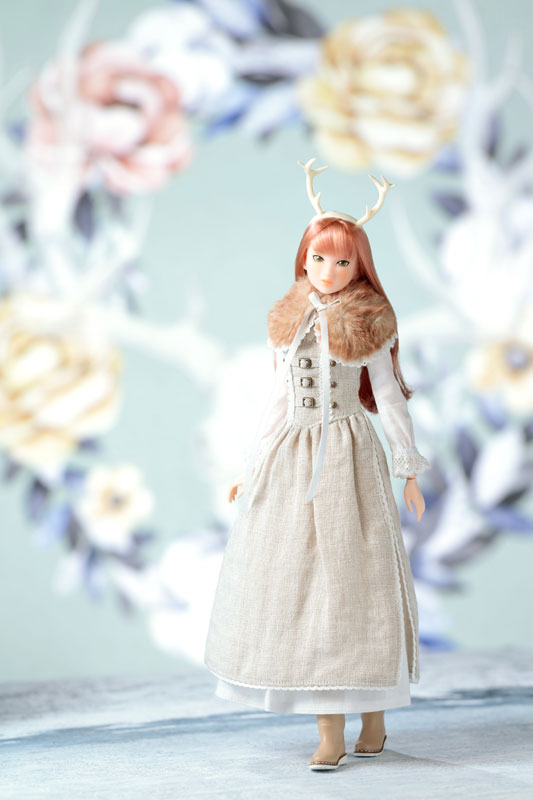 Sekiguchi 2019年6月發售: 12″ Action Figure momoko DOLL My Deer