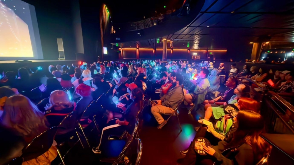 A group of people sitting in chairs
AI-generated content may be incorrect.