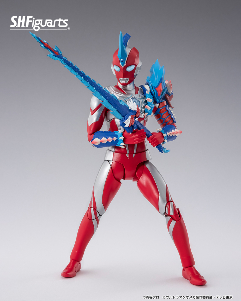 値下げ【美品　希少】ウルトラマンオメガ UR 値下げ【美品 希少】ウルトラマンオメガ UR - メルカリ